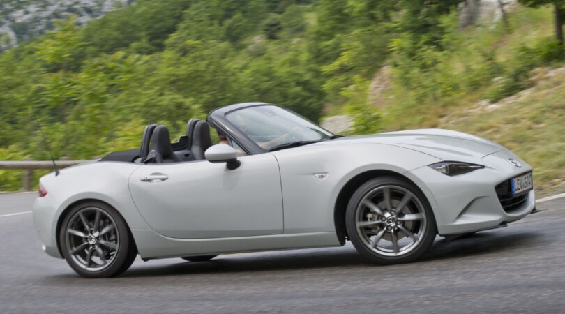 Mazda MX-5, nostalgia canaglia: la prova