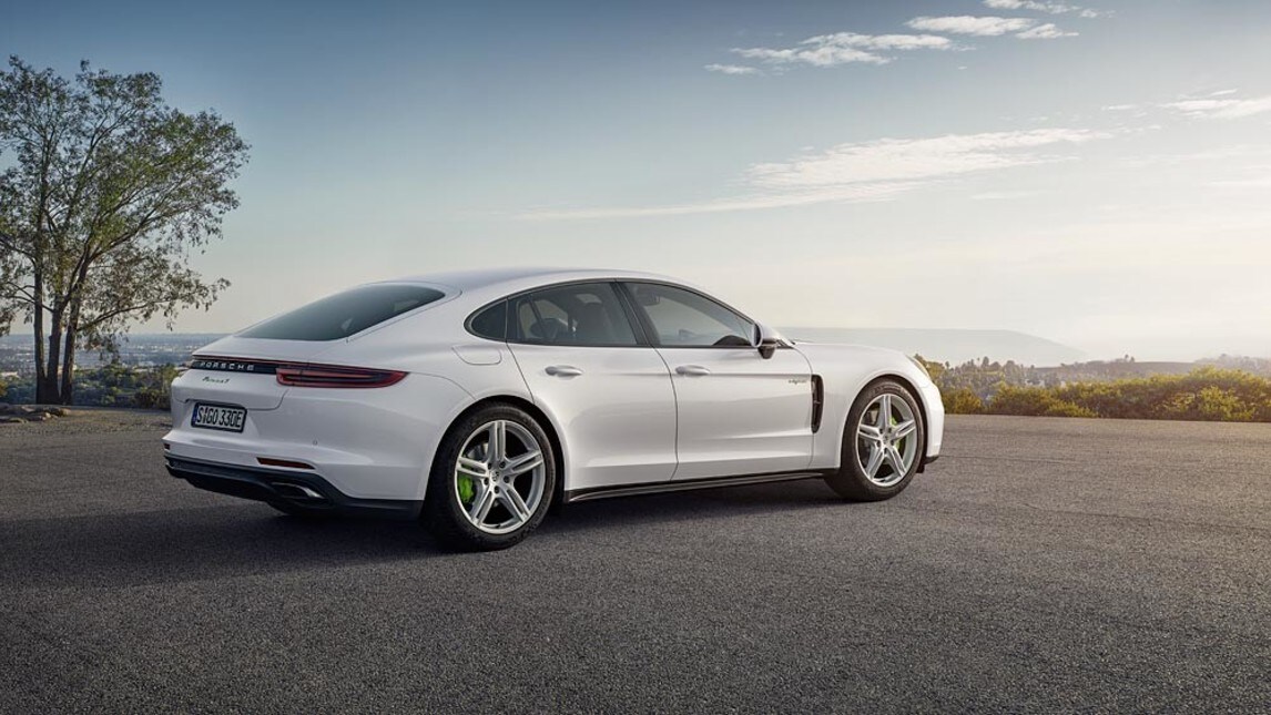 Porsche Panamera Hybrid, premiere al Salone di Parigi