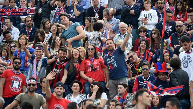 Serie A Crotone-Palermo si gioca a Pescara