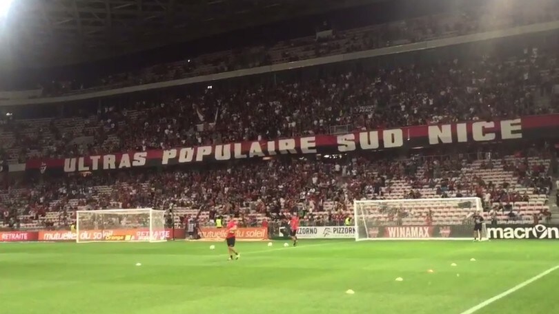 "Super Mario la la la la"... il coro dei tifosi del Nizza per Balotelli