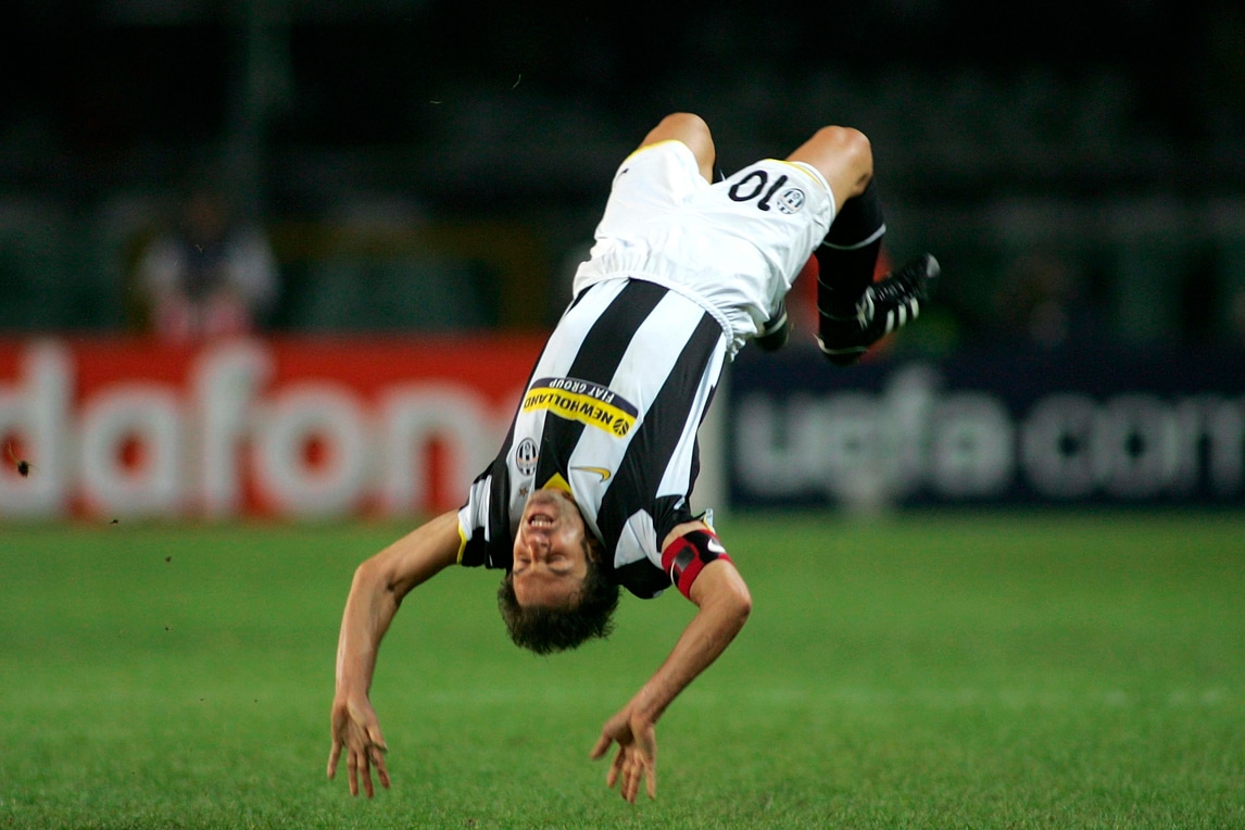 Champions, la Juventus all'esordio stagionale: ricordate la punizione di Del Piero?