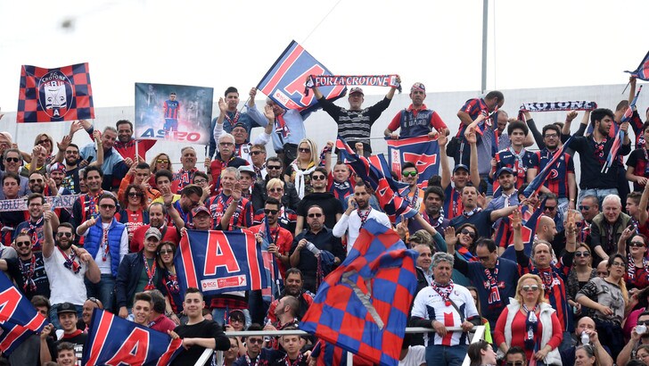 Serie A Crotone, a Pescara anche con l'Atalanta