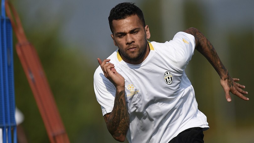 Juventus, Dani Alves: che grinta per il Siviglia!