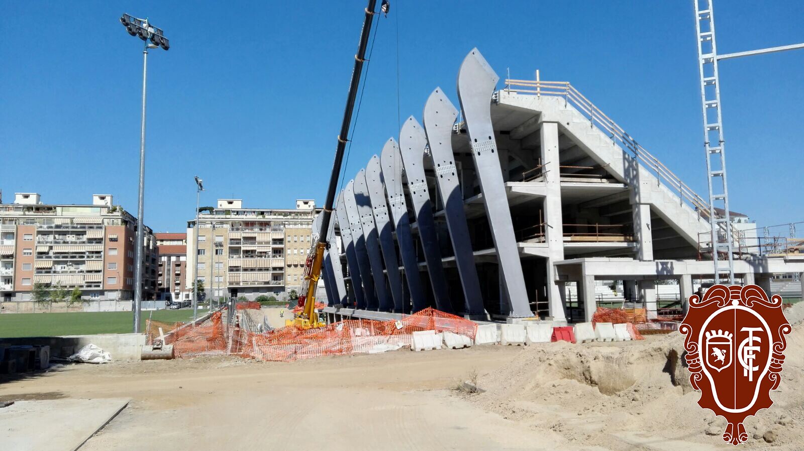 Fila, la tribuna coperta cresce. Si cercano altri fondi