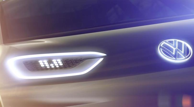 Volkswagen "farà la storia" con un'elettrica: primi teaser