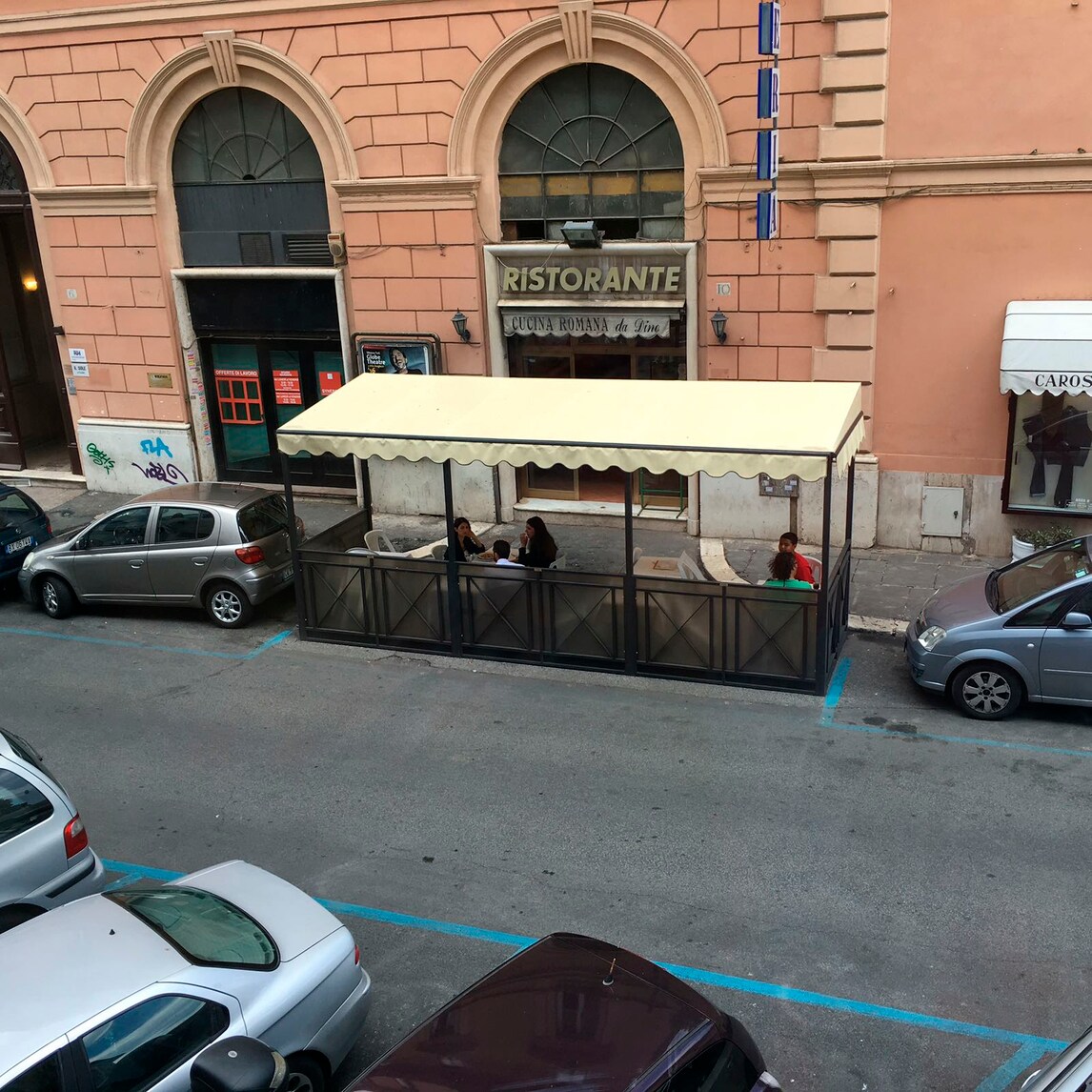 Roma 2024, niente incontro con Malagò? La Raggi era a pranzo