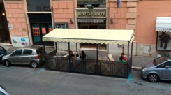 Virginia Raggi diserta l'incontro con Malagò e va a pranzo in centro