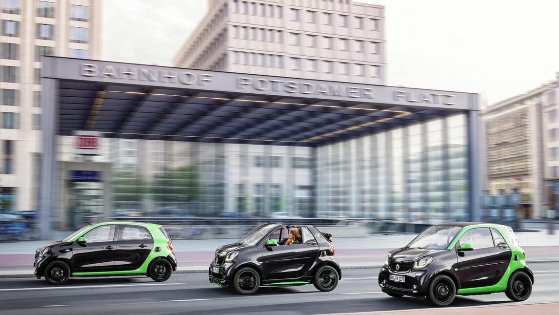 Tripletta elettrica Smart al Salone di Parigi