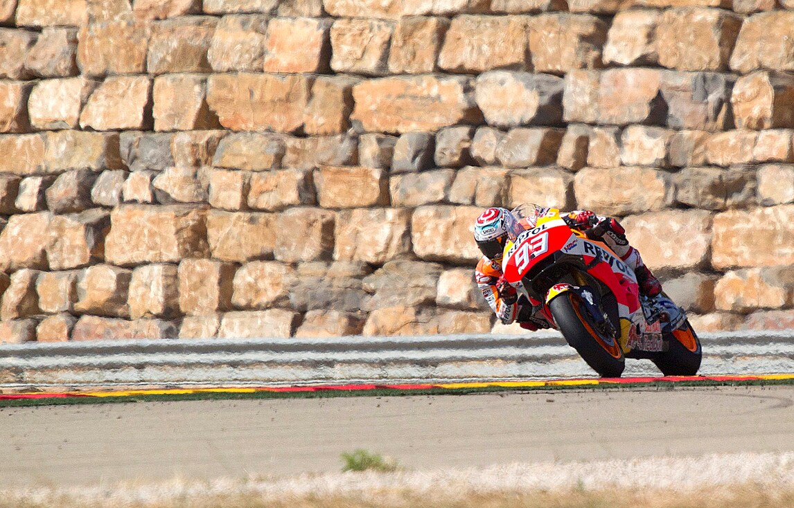 MotoGp: Marquez irraggiungibile, miracolo Rossi a 9,00