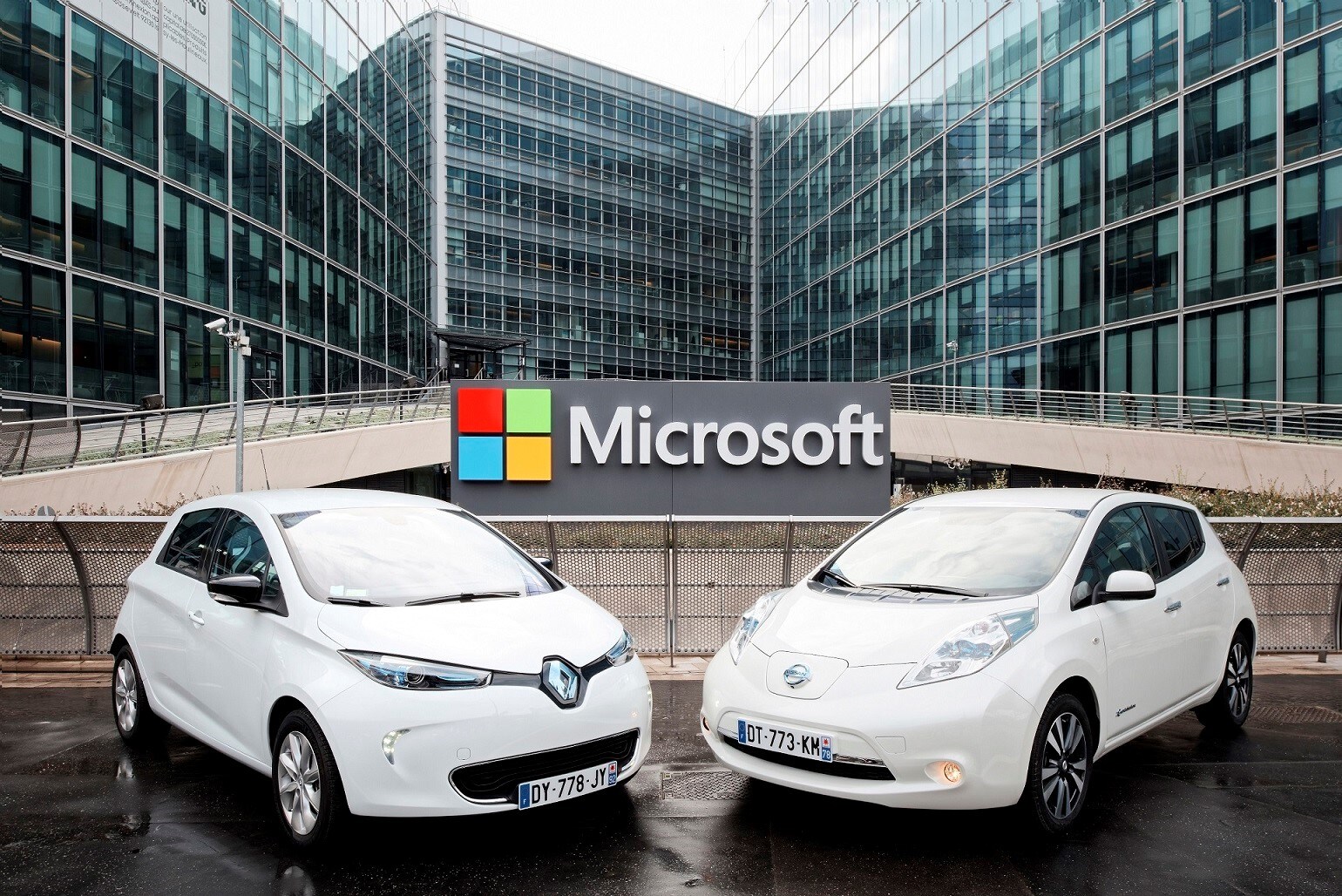 Accordo tra Nissan-Renault e Microsoft per l'auto connessa entro il 2020