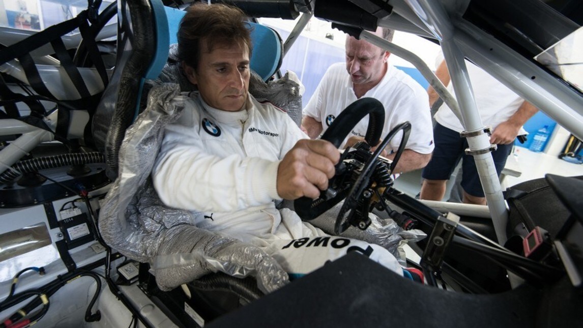 Alex Zanardi torna in pista con BMW M6 GT3: foto