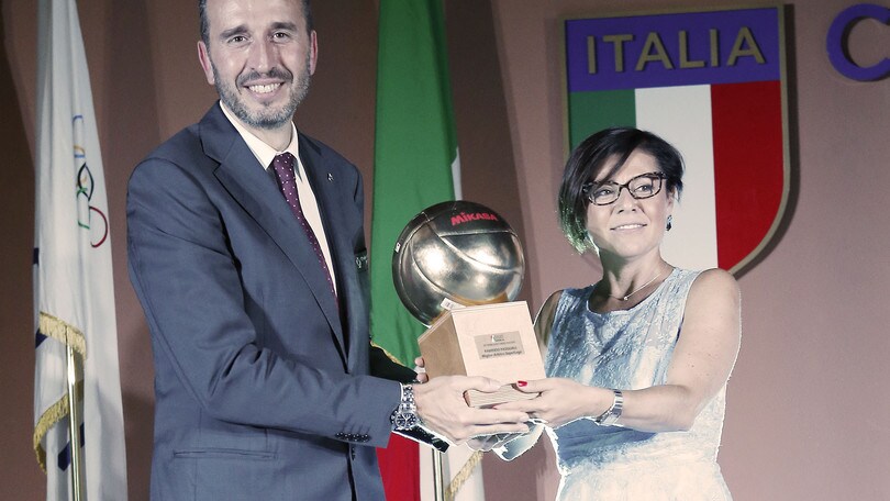 Via al campionato. Oggi una pioggia di premi