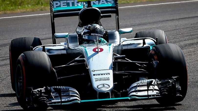 F1, Hamilton ko: Rosberg vola nelle quote per il titolo