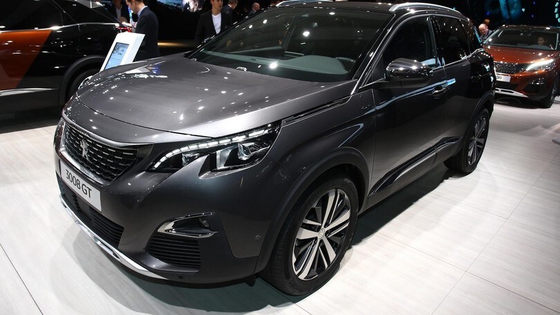 Peugeot 3008, da Parigi parte l'attacco ai SUV europei
