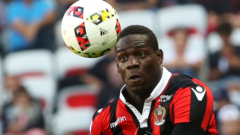 Balotelli: «A Milano e Liverpool non stavo bene. Nizza è super, c'è il mare»