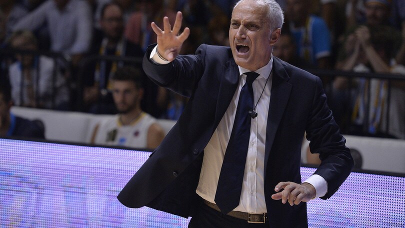 Turner asfalta Pistoia, Johnson-Odom stende Varese