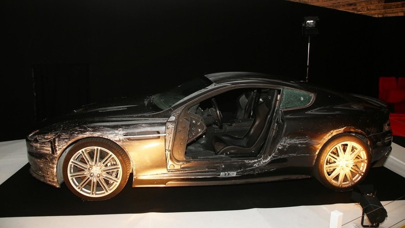 Le auto più belle del cinema al Salone di Parigi 2016