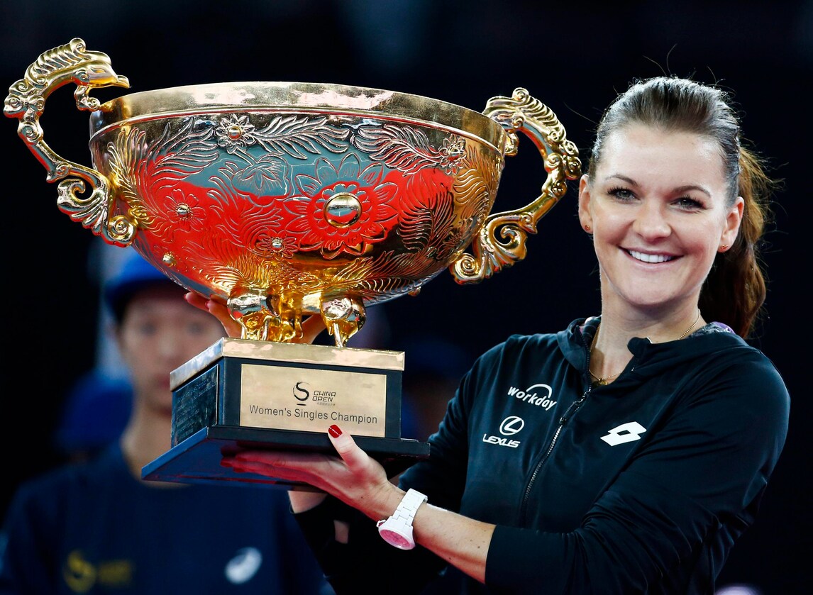 Tennis, Wta Pechino: trionfo Radwanska, Konta sconfitta in due set