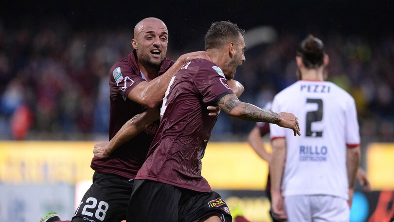 Serie B Benevento, primo stop: il derby lo vince la Salernitana 2-1