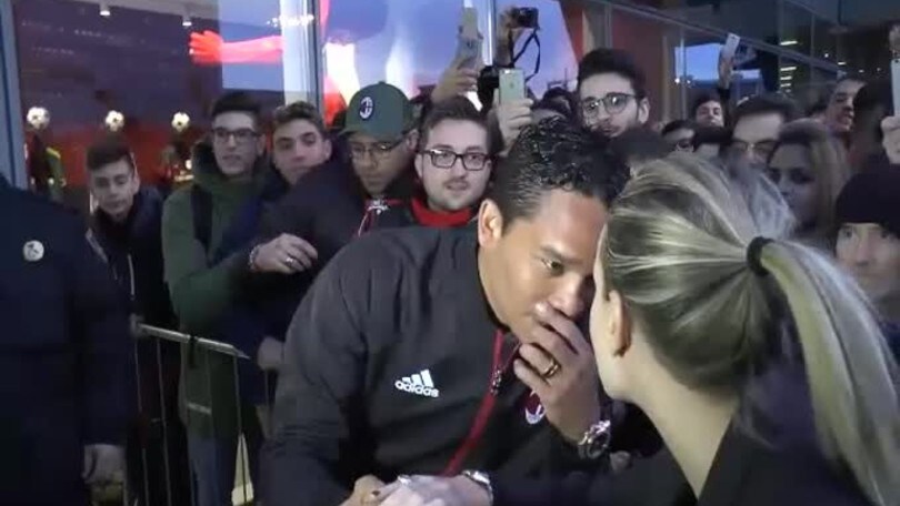 Milan, il Psg vuole Bacca?