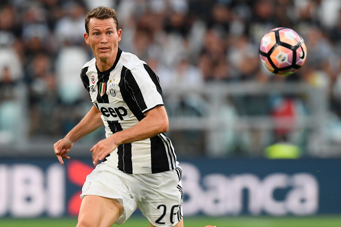 Calciomercato Juventus, dalla Spagna: «Il Barcellona ad Andorra per spiare Lichtsteiner»