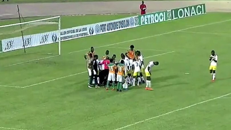 Costa d'Avorio-Mali: Aurier salva la vita a Doumbia