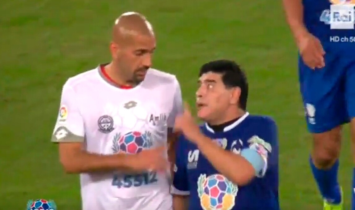 FOTO Maradona-Veron, lite durante la "Partita della pace"