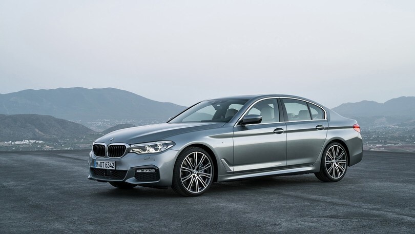 BMW Serie 5 2017: foto