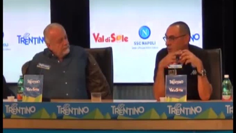 Sarri: "Mi fanno girare i c...se dicono che mi arrendo"