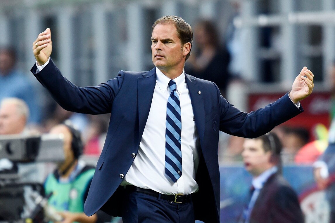 Serie A Inter, De Boer: «Vogliamo restare vicini alla vetta»
