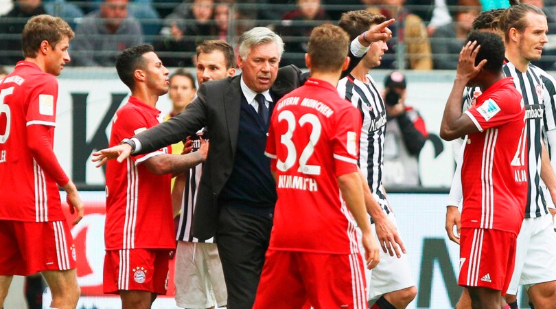 Bundesliga, Eintracht Francoforte-Bayern Monaco 2-2: passo falso per Ancelotti