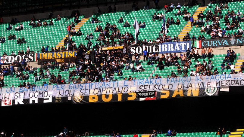 Serie A, Inter: a San Siro striscioni contro Icardi