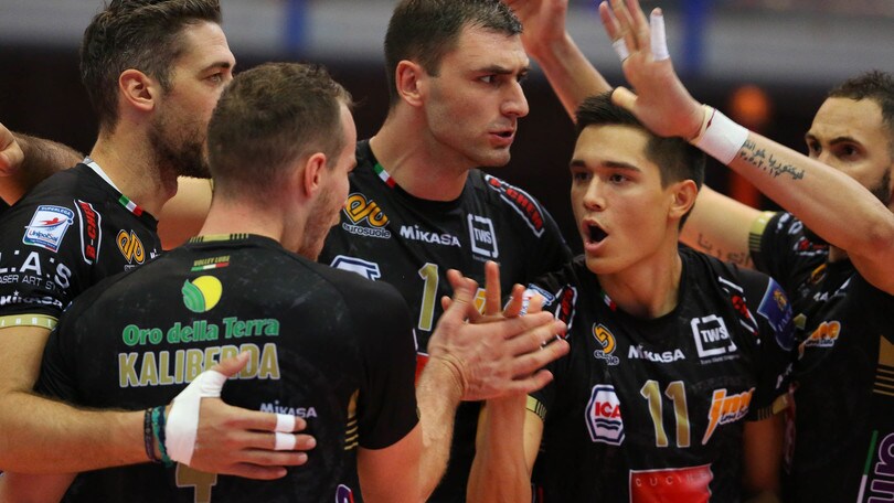 Perugia e Civitanova a punteggio pieno. Modena soffre a Ravenna
