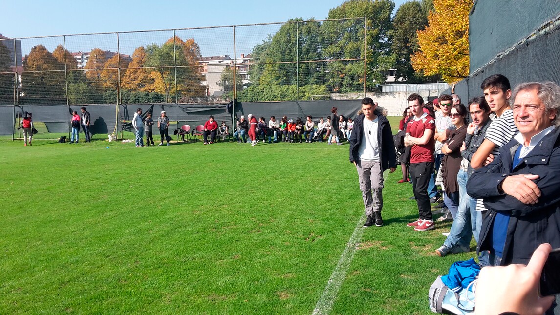 Serie A Torino, clamoroso Mihajlovic: fa entrare in campo gli spettatori alla Sisport