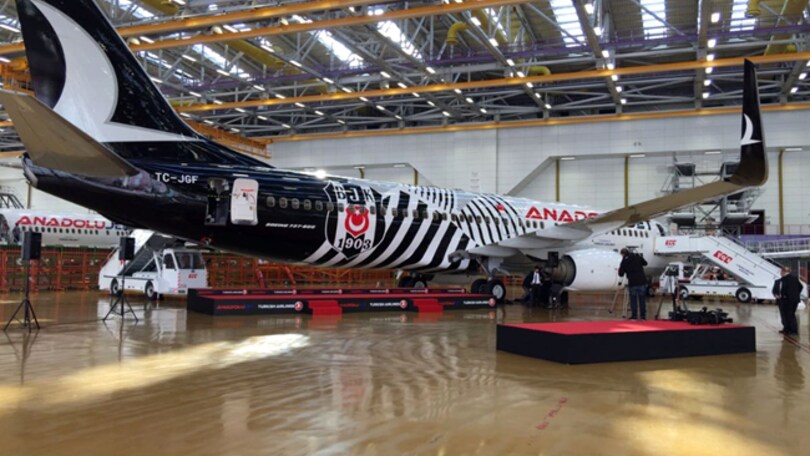 FOTO Il Besiktas vola con il suo nuovo aereo