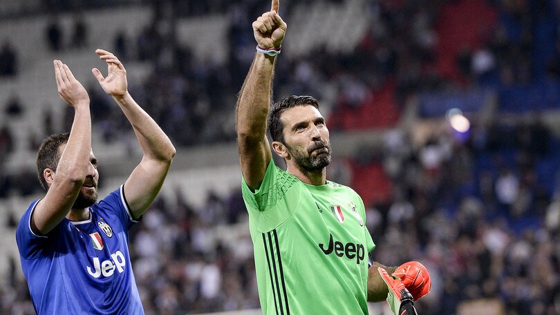 Champions League, Buffon: «Mi davano per morto? Ma al funerale non c'è nessuno»