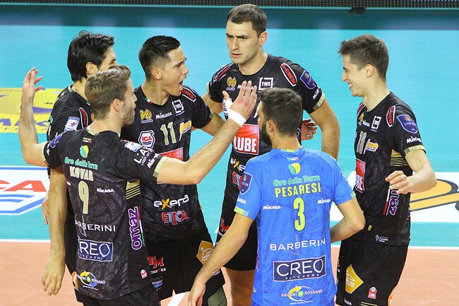 Civitanova e Modena vincono da 3 nella giornata dei tie break