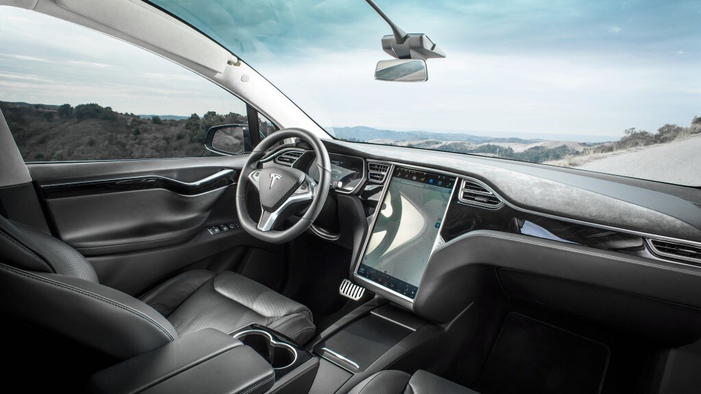 Tesla, ecco l'Autopilot di seconda generazione