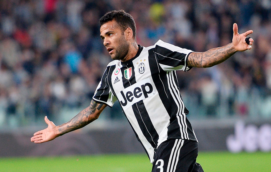 Juventus, Dani Alves e l'armonia: «Sempre meglio lavorare in un gruppo di amici»