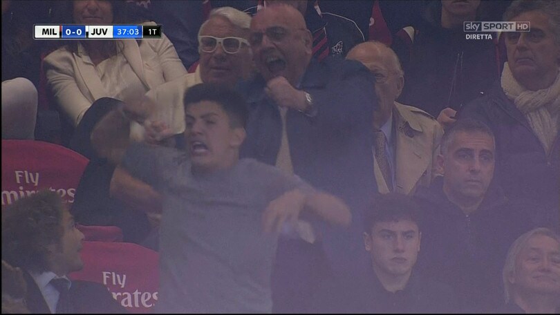 FOTO L'esultanza di Galliani dopo il gol annullato alla Juve