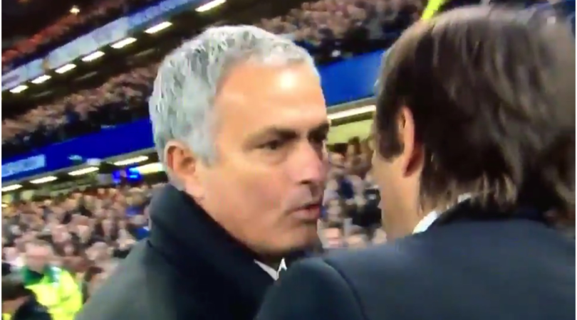 Premier League: Mourinho bacchetta Conte, le immagini del contatto