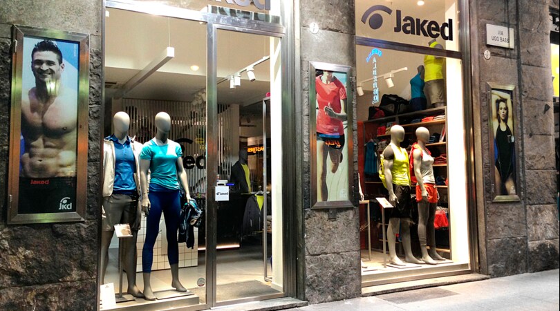 Festeggiamenti allo store Jaked di Bologna