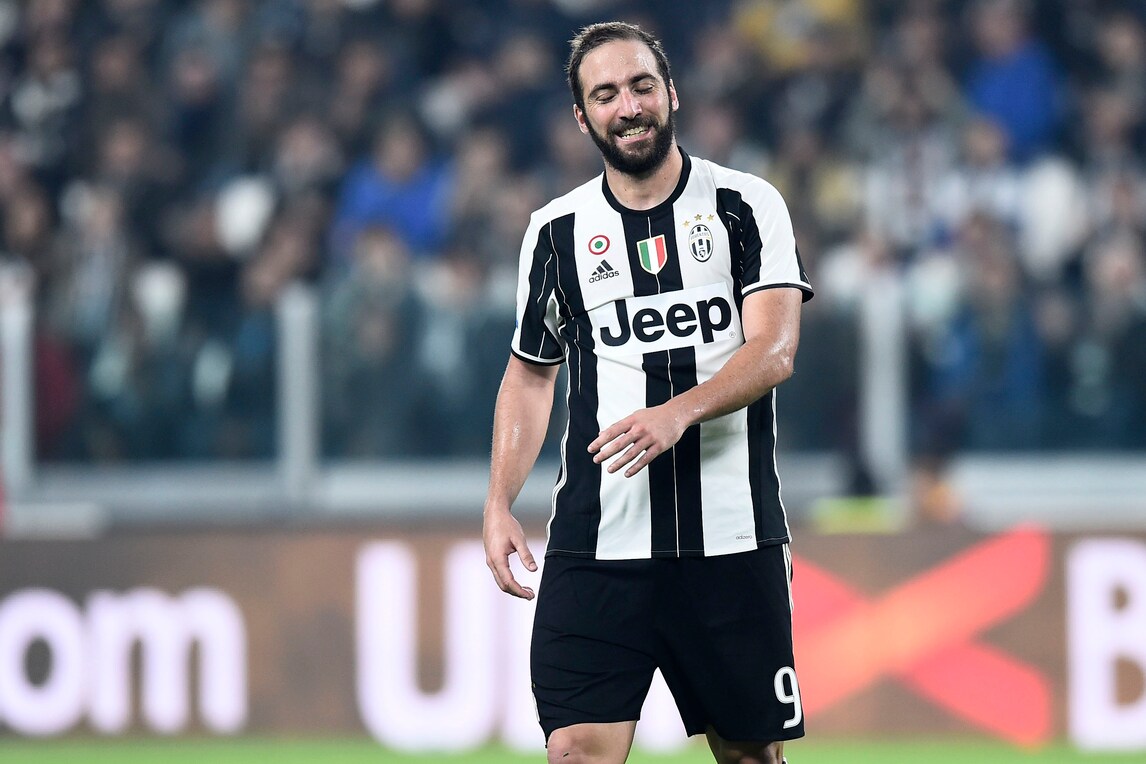 Higuain: «Doppietta col Napoli? Speriamo»