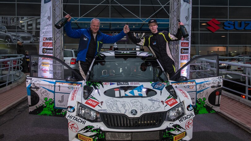 Kalle Rovanpera spopola nei rally. Figlio d’arte e campione a 16 anni