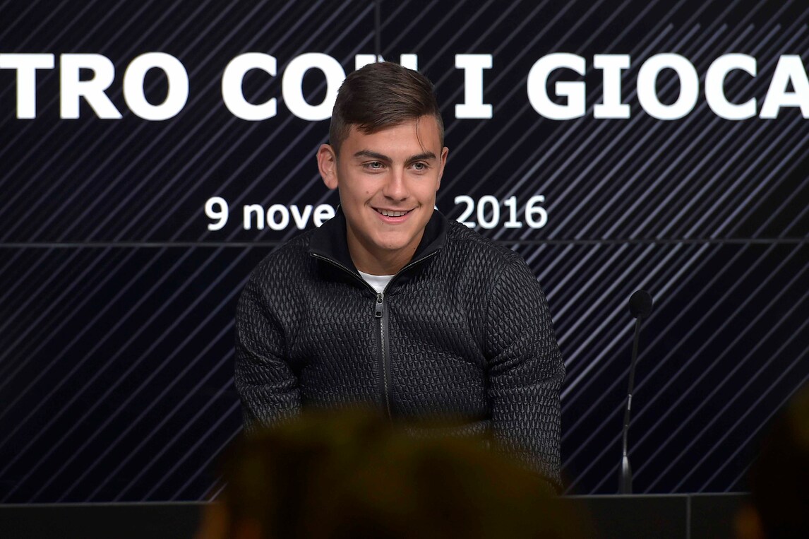 Scuola Juventus, a lezione da Dybala e Chiellini