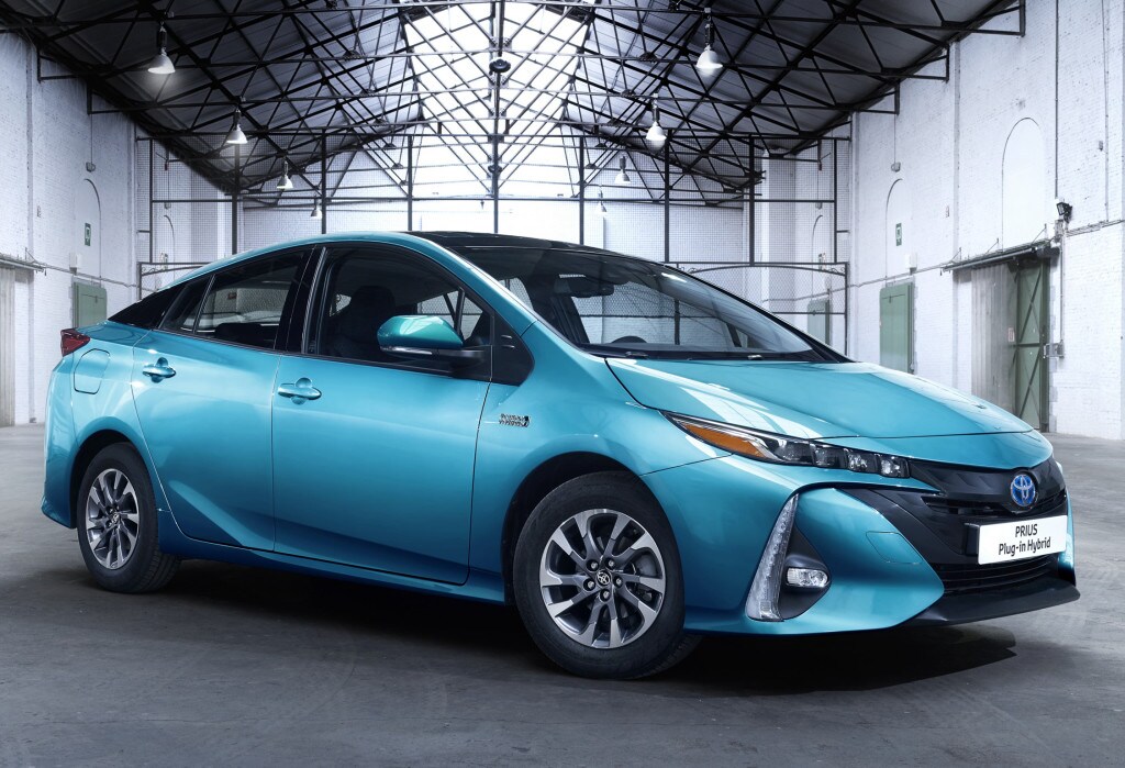 H2R Rimini, Toyota porta Prius plug-in e Mirai