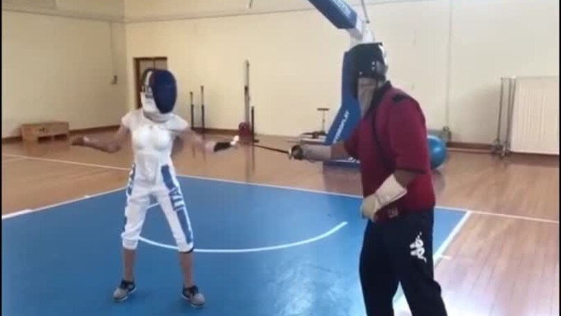 Bebe Vio torna a stupire: primo allenamento in piedi