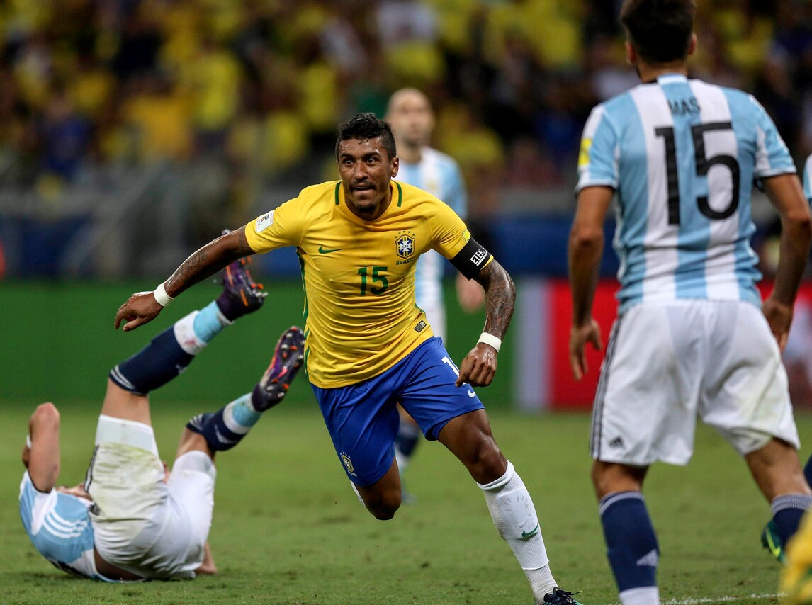 Mondiali 2018, Brasile-Argentina 3-0: delusione Higuain, Dani Alves festeggia