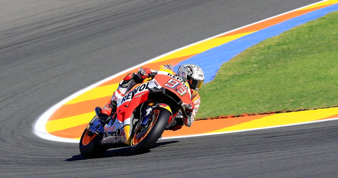 MotoGp, Valencia: Marquez vola nelle terze libere, Rossi nono