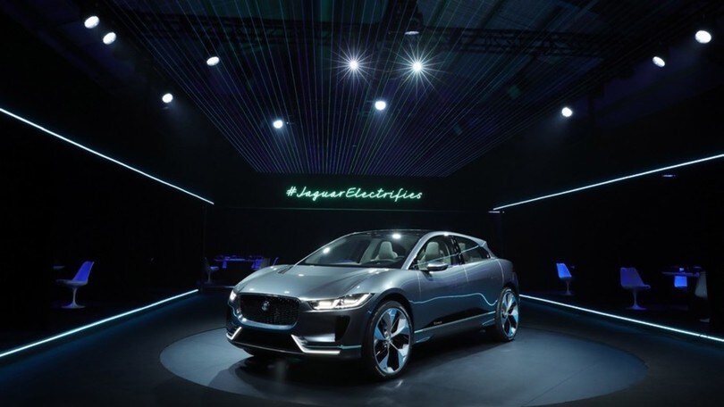 Jaguar I-Pace, debutto al Salone di Los Angeles 2016: foto